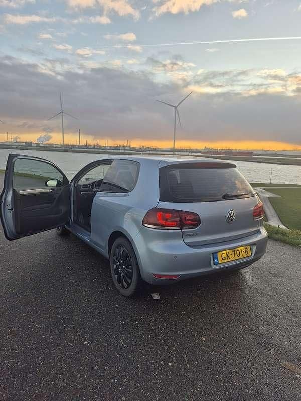 Occasion 2009 VW Golf Trendline Sedan | € 4.150 (Iets duurder) - Afbeelding 1/4