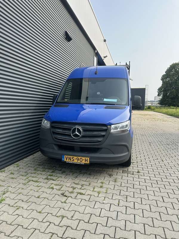 Blauw Gebruikt 2019 Mercedes Sprinter Van | € 19.950 - Afbeelding 1/4