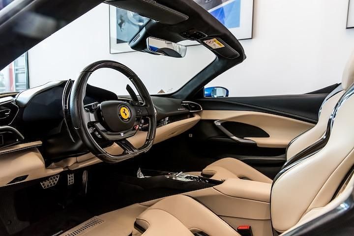 Occasion Ferrari 296 2023 Blauw Cabriolet