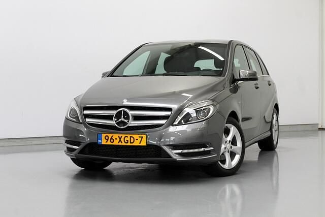 Occasion Mercedes B180 123 PK (90 kW) 2012 Grijs MPV