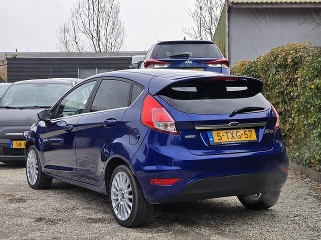 Occasion Ford Fiesta Titanium 101 PK (74 kW) 2014 Blauw Hatchback