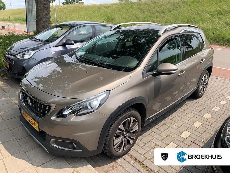 Grijs Gebruikt 2017 Peugeot 2008 Allure SUV | € 12.445 (Eerlijke prijs) - Afbeelding 1/4