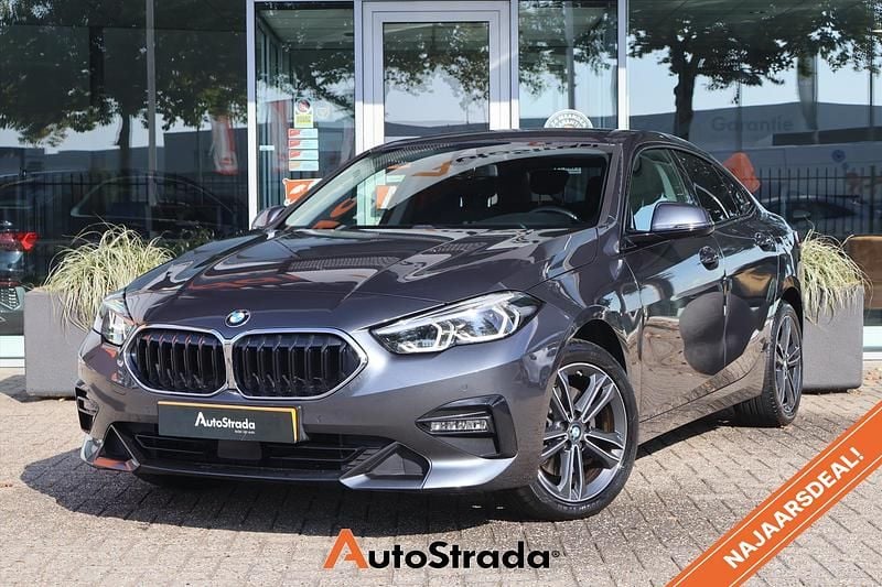 Grijs Gebruikt 2021 BMW 218 Executive Coupé | € 21.700 (Super prijs) - Afbeelding 1/4