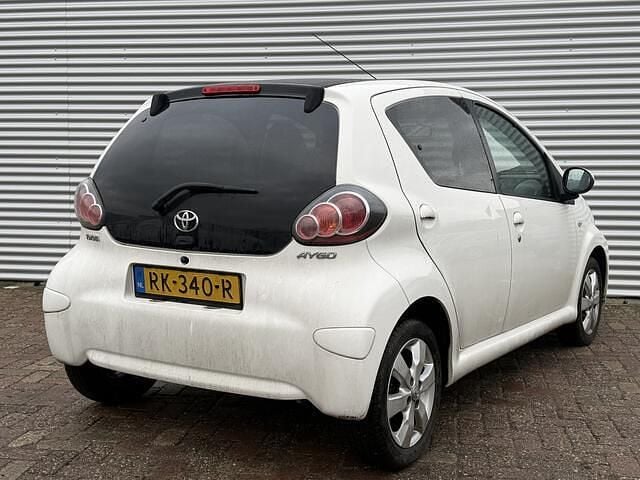 Occasion Toyota Aygo 68 PK (50 kW) 2014 Wit (metallic) Hatchback