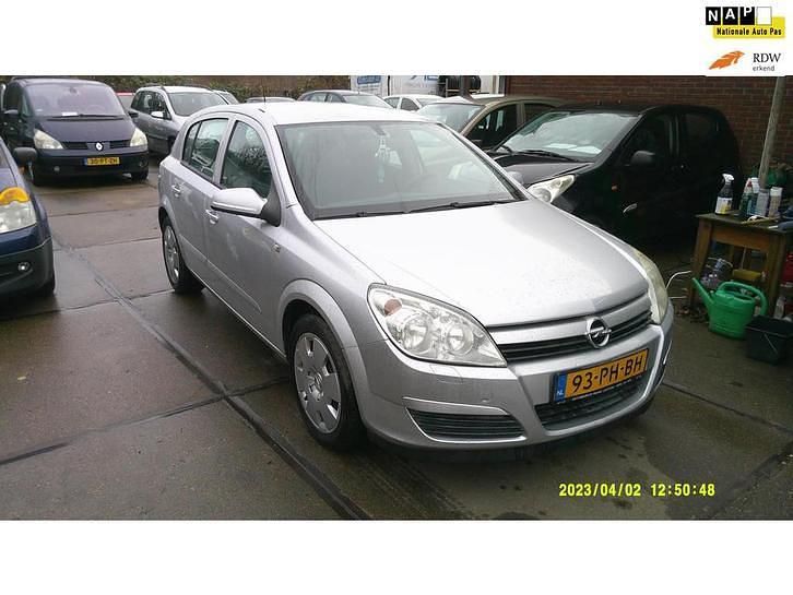 Occasion Opel Astra Enjoy 105 PK (77 kW) 2004 Grijs Stationwagen