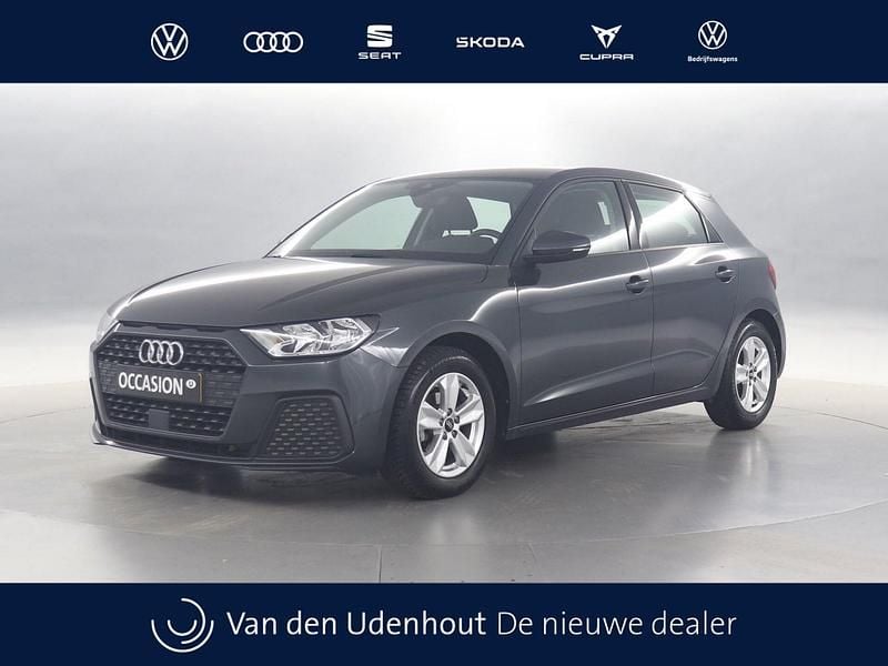 Grijs Gebruikt 2023 Audi A1 Proline Hatchback | € 23.250 (Eerlijke prijs) - Afbeelding 1/4
