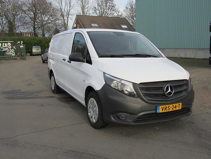 Wit Gebruikt 2022 Mercedes Vito Van | € 20.950 (Super prijs) - Afbeelding 1/4