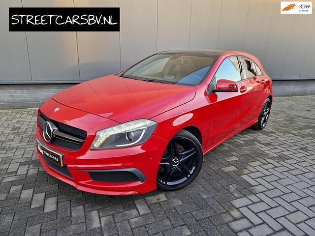 Occasion Mercedes A180 Ambition 123 PK (90 kW) 2012 Rood Hatchback