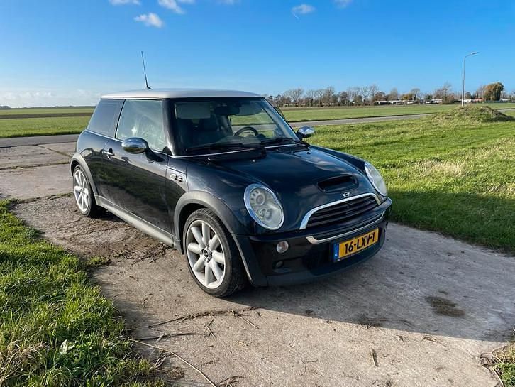 Zwart Gebruikt 2007 Mini Cooper S Hatchback | € 2.550 (Super prijs) - Afbeelding 1/4