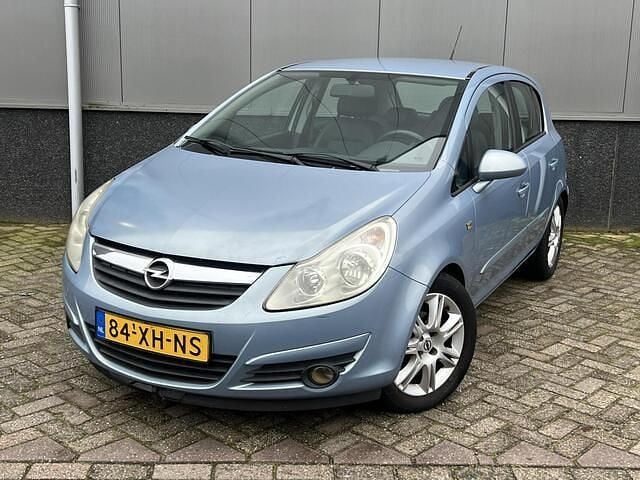 Blauw Occasion 2007 Opel Corsa Cosmo Hatchback | € 1.950 (Goede deal) - Afbeelding 1/4