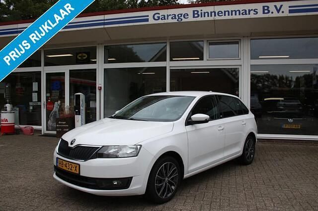 Wit Gebruikt 2015 Skoda Rapid Hatchback | € 9.750 (Iets duurder) - Afbeelding 1/4