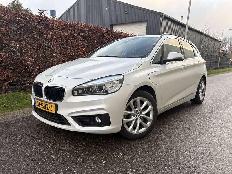 Wit Gebruikt 2016 BMW 225 Active Tourer Executive MPV | € 9.750 (Goede deal) - Afbeelding 1/4