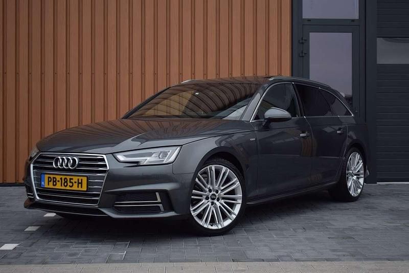 Grijs (metallic) Occasion 2017 Audi A4 S-Line Stationwagen | € 15.950 (Super prijs) - Afbeelding 1/4