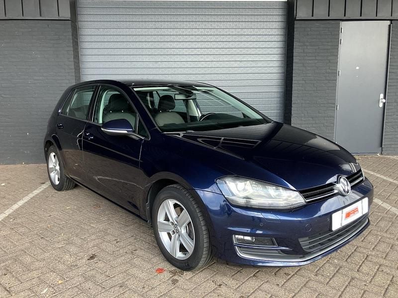 Blauw Gebruikt 2013 VW Golf VII Highline Hatchback | € 8.500 (Iets duurder) - Afbeelding 1/4