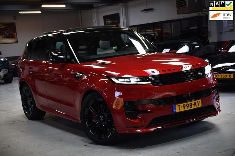 Rood (metallic) Gebruikt 2023 Land Rover Range Rover Sport SE Dynamic SUV | € 95.400 - Afbeelding 1/4