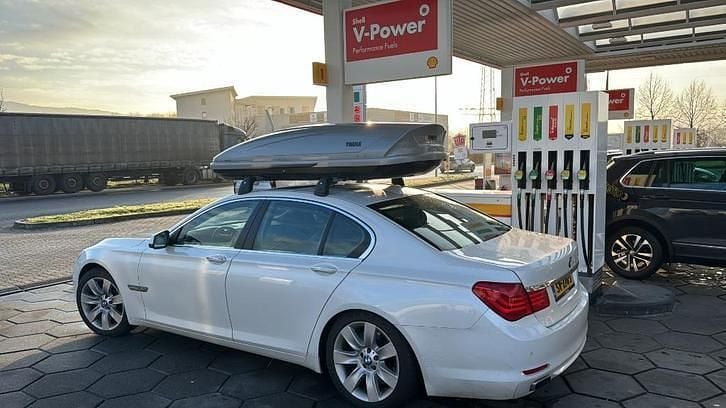 Gebruikt 2011 BMW 750 Sedan | € 13.950 - Afbeelding 1/4