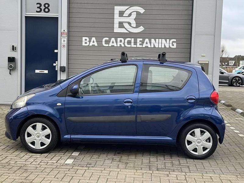 Occasion Toyota Aygo Edition 68 PK (50 kW) 2008 Blauw Hatchback