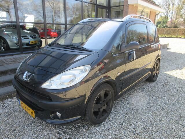 Zwart Gebruikt 2005 Peugeot 1007 Hatchback | € 1.200 (Goede deal) - Afbeelding 1/4