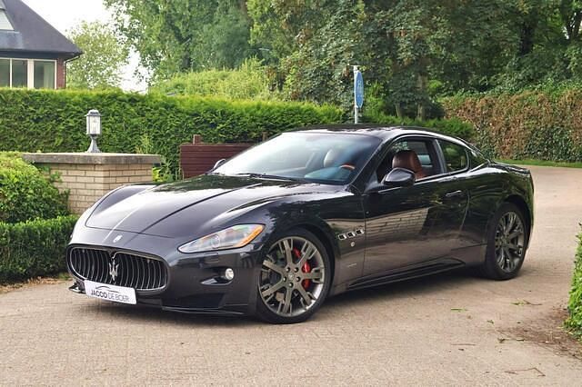 Zwart Gebruikt 2011 Maserati Granturismo Coupé | € 54.900 - Afbeelding 1/4
