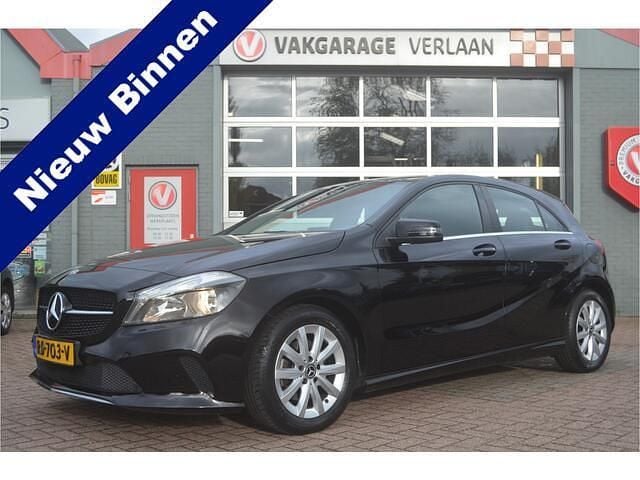 Zwart Gebruikt 2017 Mercedes A180 Business Hatchback | € 13.800 (Eerlijke prijs) - Afbeelding 1/4