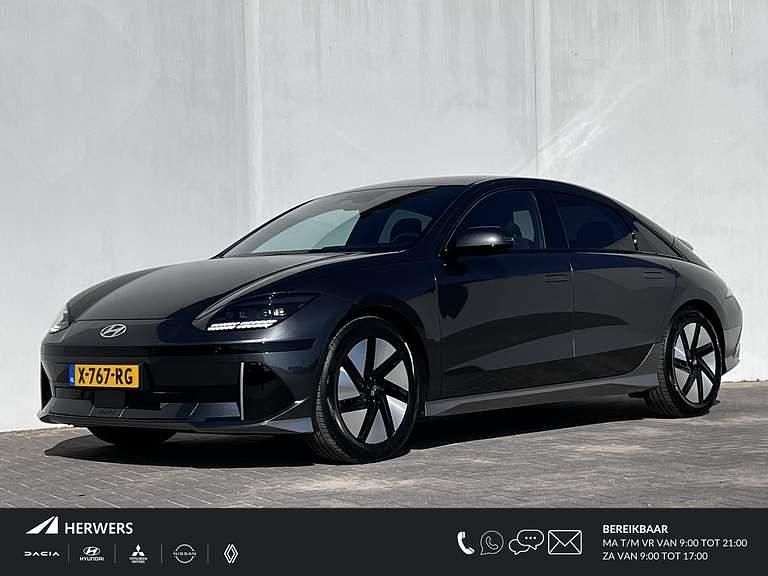 Nocturne grey metallic (t2g) Gebruikt 2024 Hyundai Ioniq 6 Sedan | € 33.935 (Eerlijke prijs) - Afbeelding 1/4