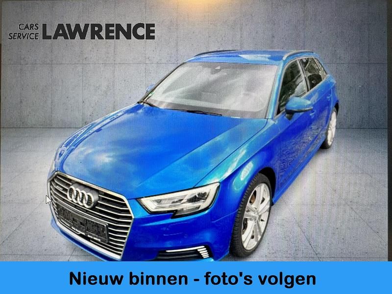 Blauw Gebruikt 2020 Audi A3 Sportback e-tron S-Line Hatchback | € 21.949 - Afbeelding 1/2