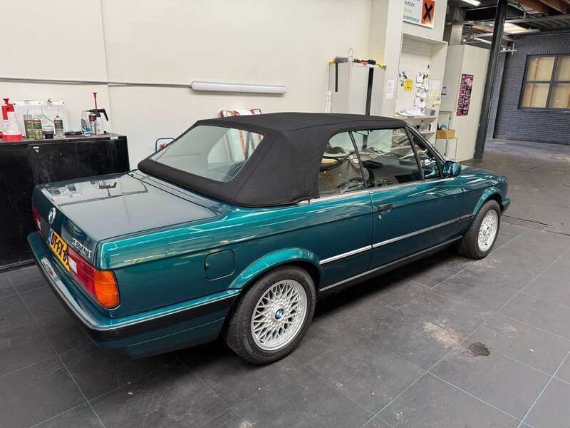 Groen Gebruikt 1992 BMW 320 Cabriolet Cabriolet | € 32.950 - Afbeelding 1/4