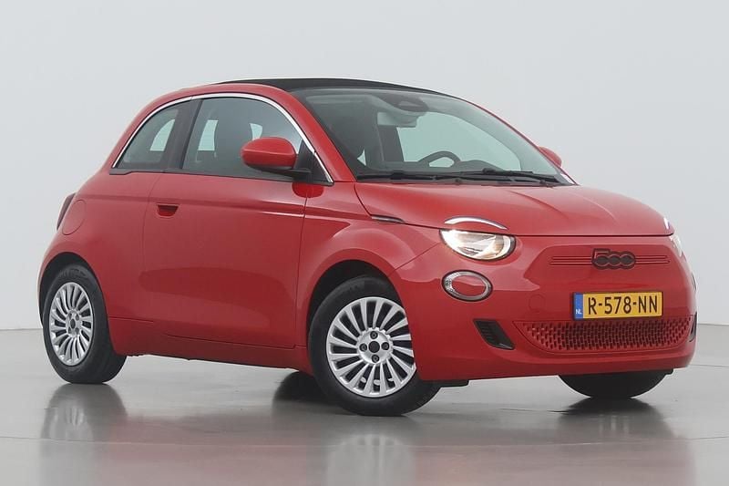 Rood Occasion 2022 Fiat 500C Red Cabriolet | € 15.800 (Super prijs) - Afbeelding 1/1