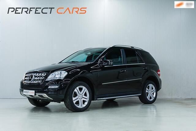 Zwart (metallic) Occasion 2006 Mercedes 350 SUV | € 14.500 - Afbeelding 1/4