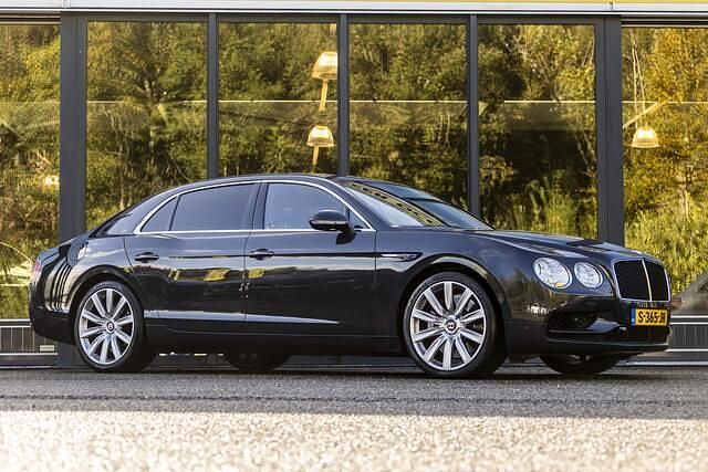 Grijs Gebruikt 2018 Bentley Continental GT Sedan | € 94.950 - Afbeelding 1/4