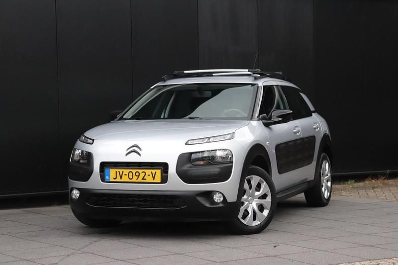 Grijs (metallic) Occasion 2016 Citroën C4 Feel SUV | € 7.999 (Eerlijke prijs) - Afbeelding 1/4