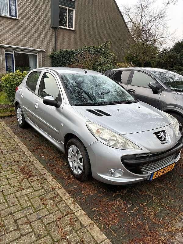 Occasion Peugeot 206 73 PK (53 kW) 2011 Grijs Hatchback