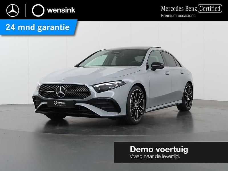 Grijs Gebruikt 2025 Mercedes A180 Business Sedan | € 48.900 - Afbeelding 1/4