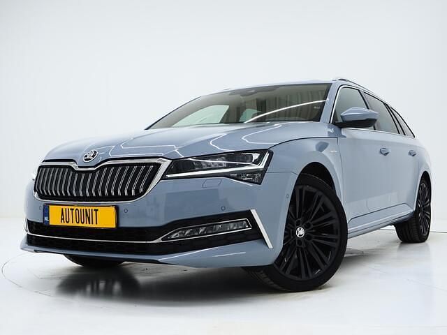 Occasion Skoda Superb LAURIN & KLEMENT 218 PK (160 kW) 2022 Blauw Stationwagen