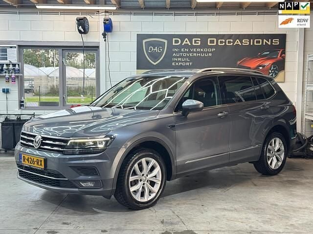 Grijs Occasion 2019 VW Tiguan Allspace Highline SUV | € 17.450 (Super prijs) - Afbeelding 1/4