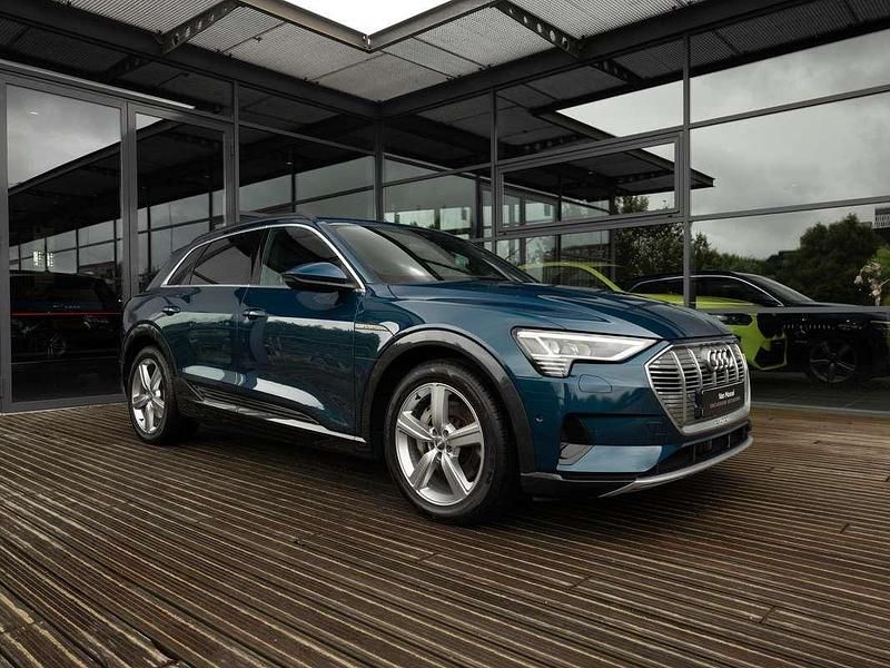 Occasion Audi e-tron Design 300 kW (408 PK) 2019 Blauw SUV
