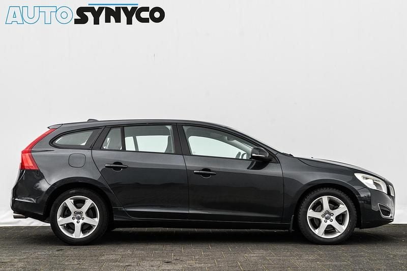 Occasion Volvo V60 Kinetic 180 PK (132 kW) 2011 Grijs Stationwagen
