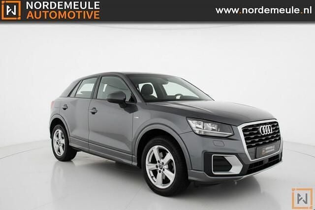 Grijs Occasion 2018 Audi Q2 Sport SUV | € 16.945 (Eerlijke prijs) - Afbeelding 1/4