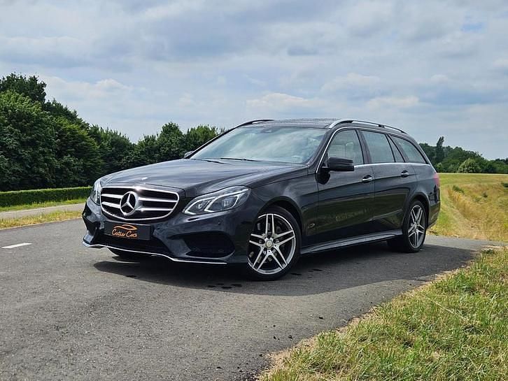 Zwart, metallic lak Gebruikt 2014 Mercedes E350 Exclusive Stationwagen | € 27.950 (Iets duurder) - Afbeelding 1/4