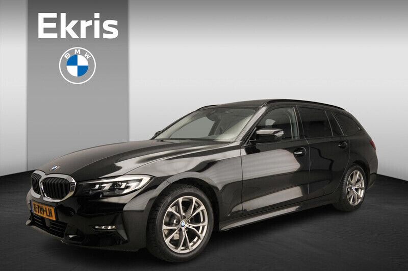 Zwart Gebruikt 2021 BMW 318 Comfort Edition Stationwagen | € 29.900 (Goede deal) - Afbeelding 1/4