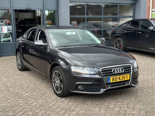 Occasion Audi A4 Business 120 PK (88 kW) 2010 Grijs Sedan