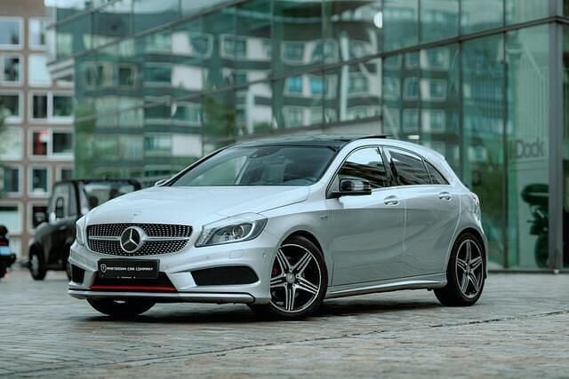 Zilver Gebruikt 2012 Mercedes A250 Hatchback | € 15.500 (Super prijs) - Afbeelding 1/4
