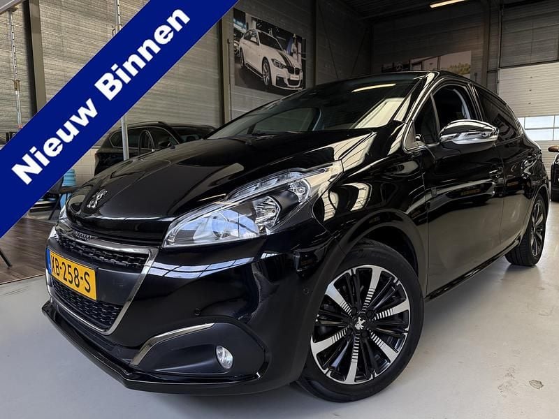 Zwart Gebruikt 2018 Peugeot 208 Hatchback | € 8.950 (Goede deal) - Afbeelding 1/4
