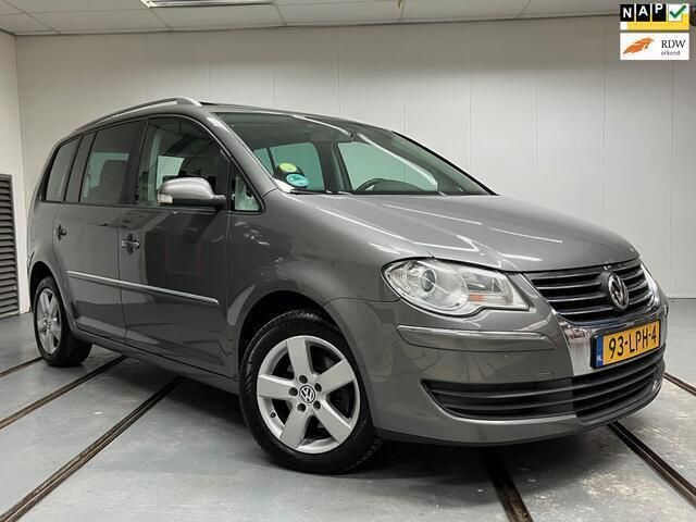 Grijs Gebruikt 2007 VW Touran Comfortline MPV | € 3.750 (Eerlijke prijs) - Afbeelding 1/4