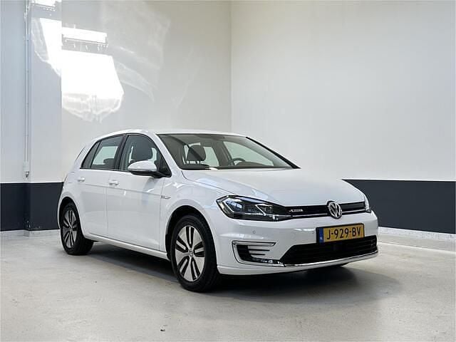 Wit Gebruikt 2020 VW e-Golf Hatchback | € 12.409 (Eerlijke prijs) - Afbeelding 1/4