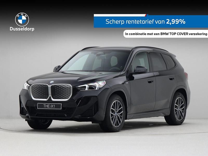 Zwart Gebruikt 2025 BMW iX1 M Sport SUV | € 44.950 - Afbeelding 1/4