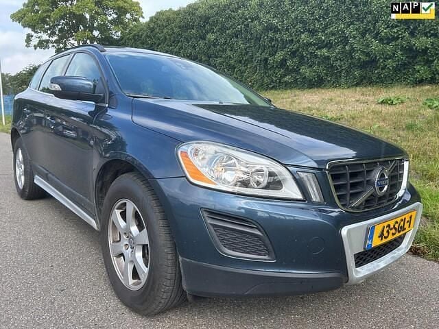 Blauw Gebruikt 2011 Volvo XC60 Momentum SUV | € 8.450 (Eerlijke prijs) - Afbeelding 1/4
