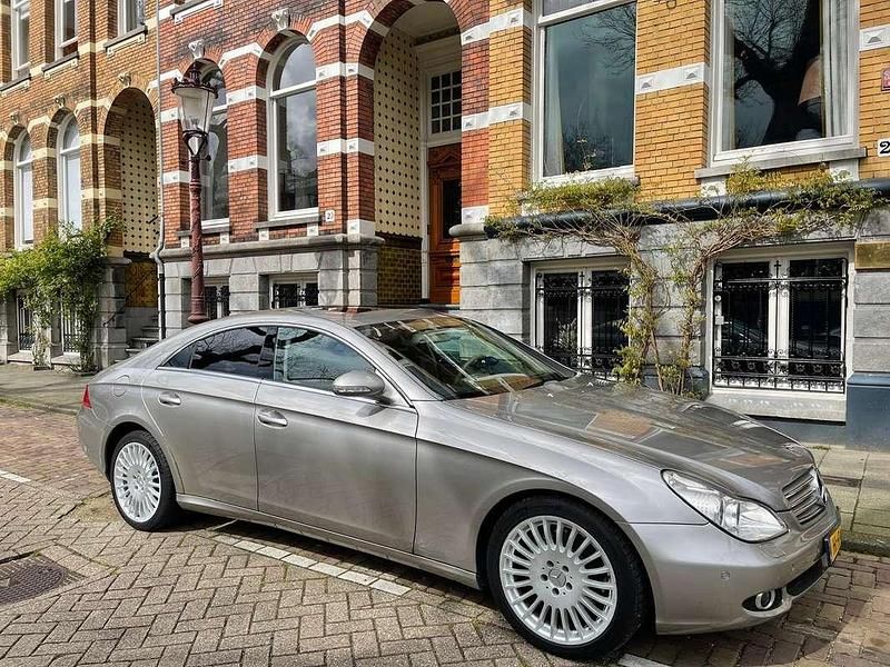 Zilver Gebruikt 2004 Mercedes CLS350 Coupé | € 13.500 (Iets duurder) - Afbeelding 1/4