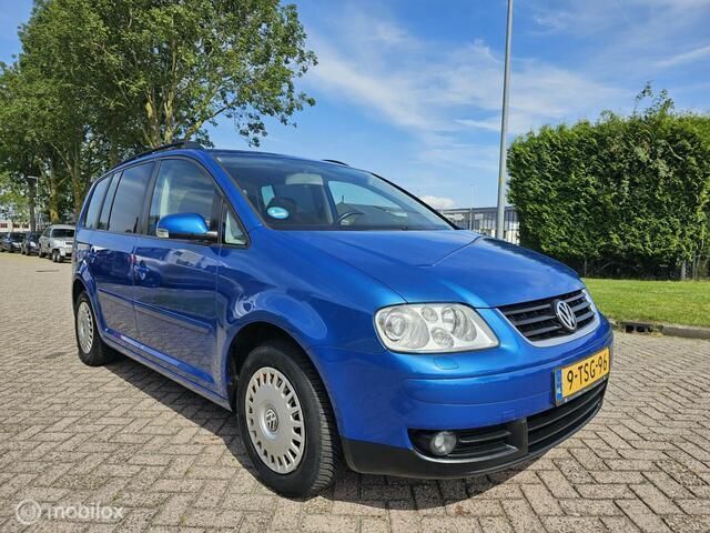 Blauw Occasion 2003 VW Touran MPV | € 2.199 (Eerlijke prijs) - Afbeelding 1/4