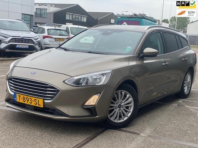 Grijs Gebruikt 2019 Ford Focus Business Edition Stationwagen | € 10.950 (Goede deal) - Afbeelding 1/4